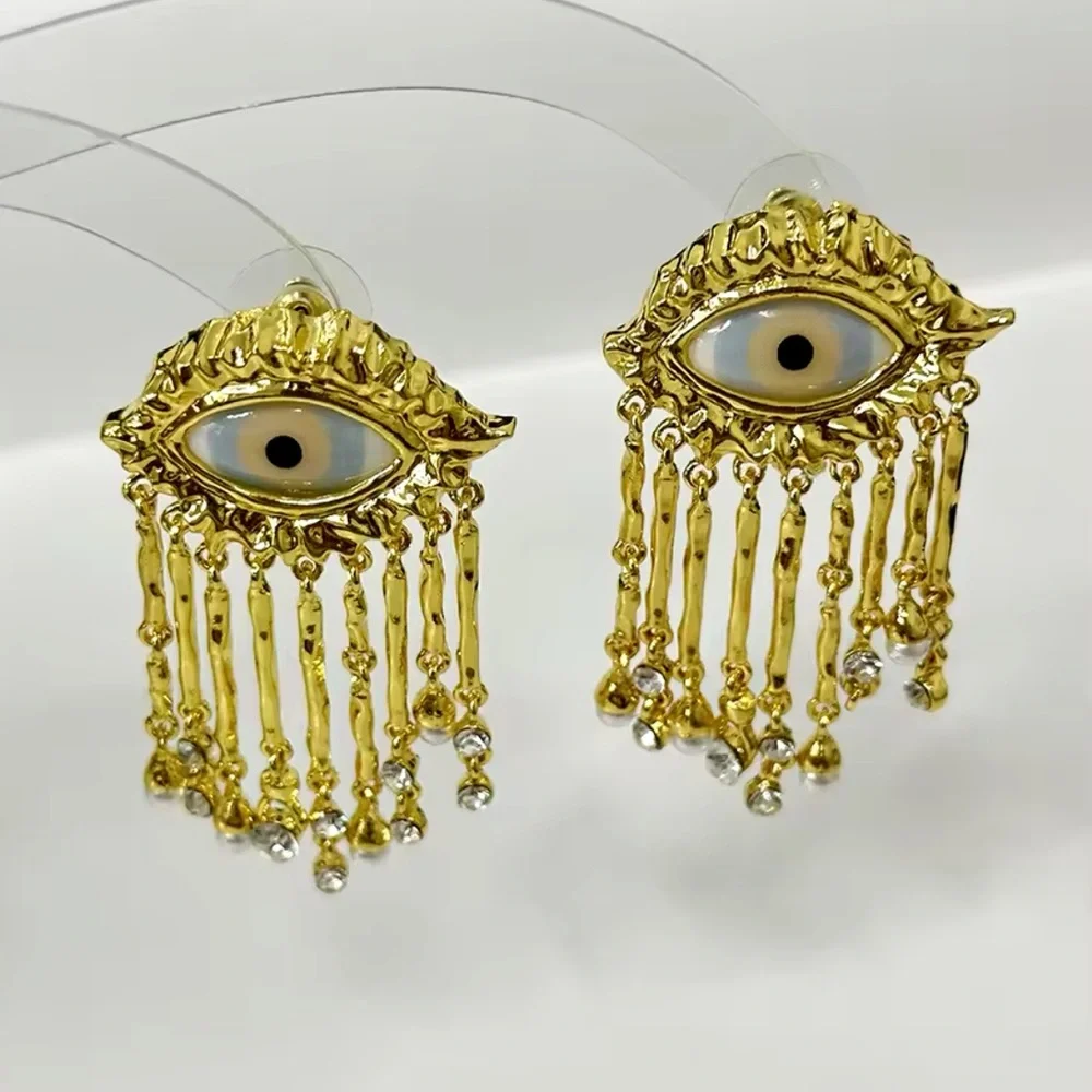 Gisele - Vintage Baroque Style Demon Eye Tassel Earrings - Picture 8 of 8